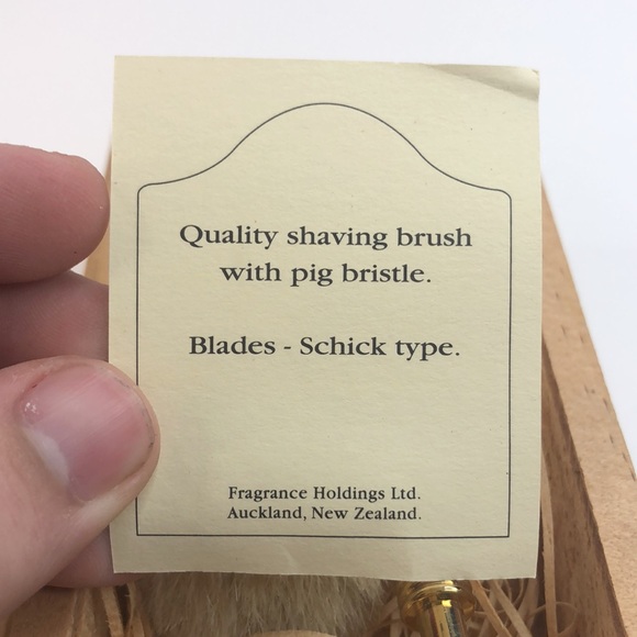NWT Mens Shaving Brush and Razor Gift Set Box - Picture 6 of 8